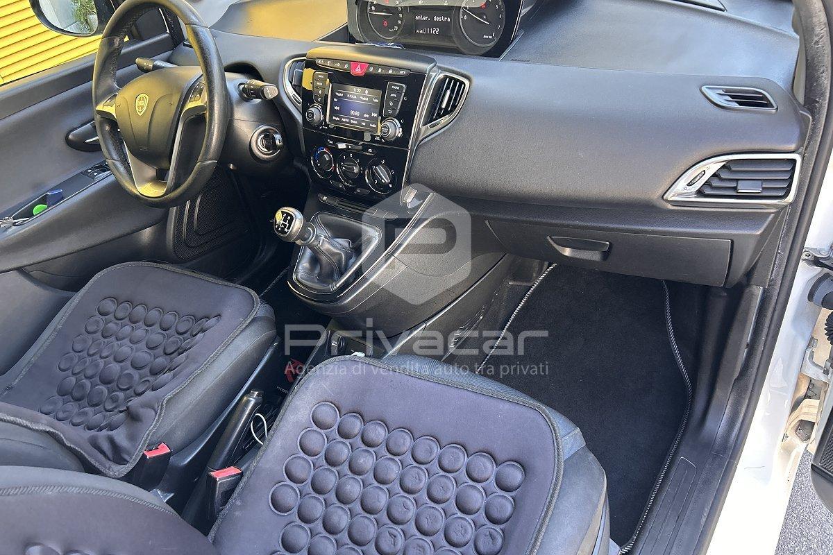 LANCIA Ypsilon 1.2 69 CV 5 porte GPL Ecochic Gold
