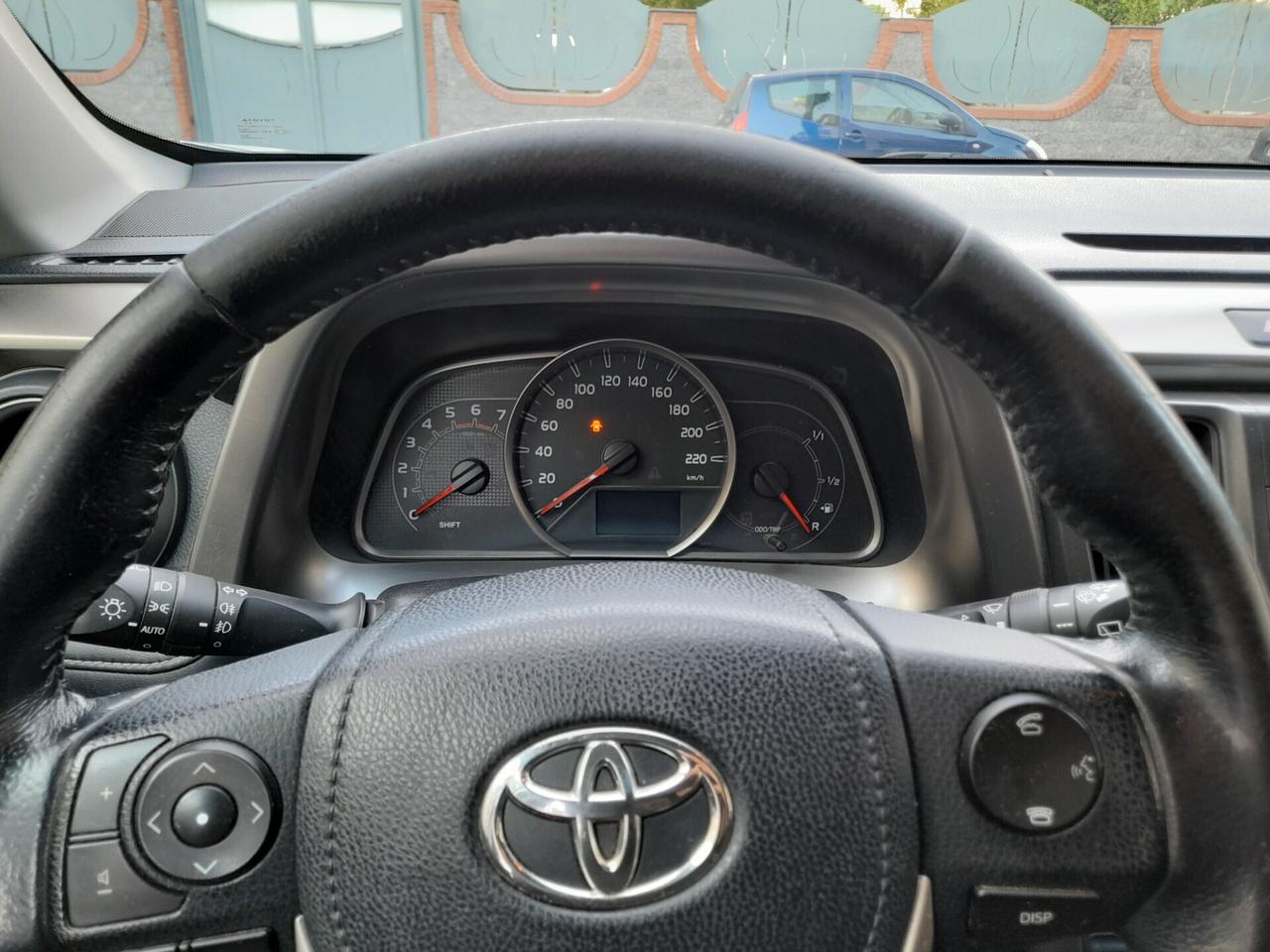 Toyota RAV 4 RAV4 2.2 D-4D 150 CV Lounge