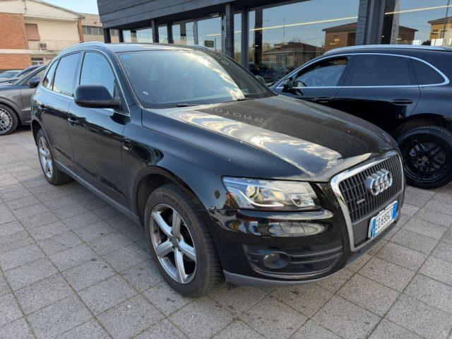 AUDI Q5 2.0 TDI quattro S tronic //S LINE//COMMERCIANTI//