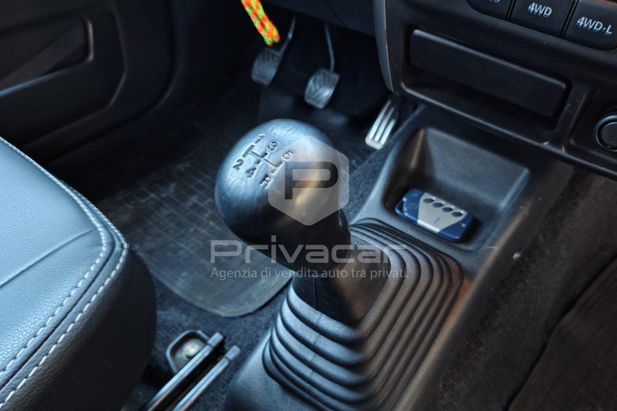 SUZUKI Jimny 1.3i 16V cat 4WD JLX