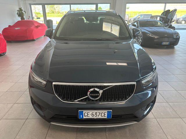 VOLVO XC40 T3 Momentum Pro