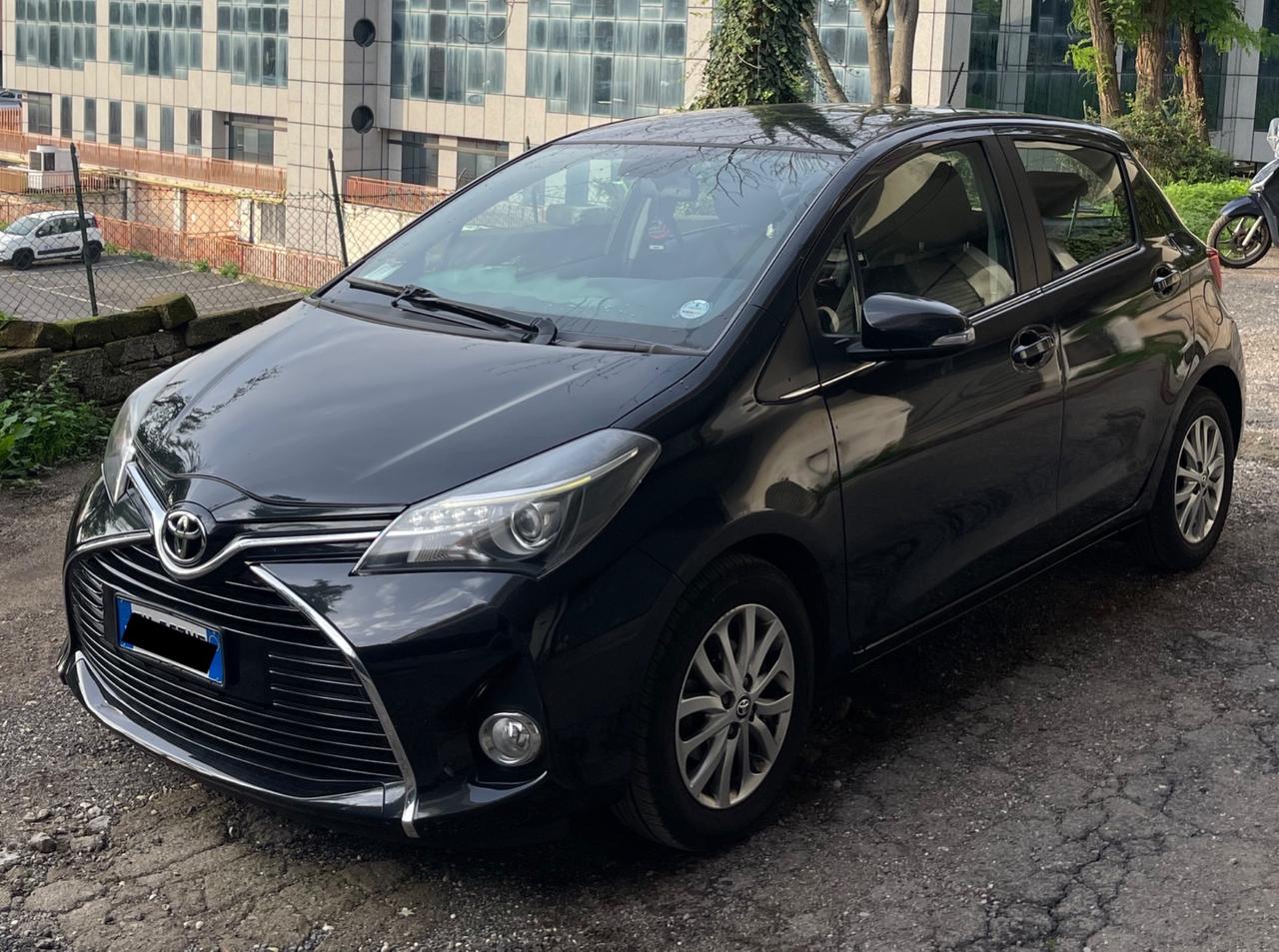 Toyota Yaris 1.0 5 porte Lounge