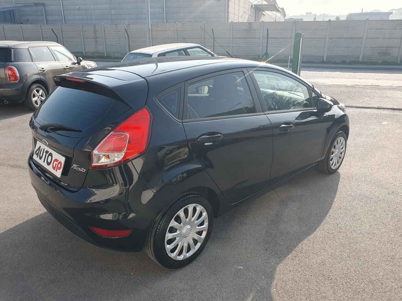 Ford Fiesta 1.5 TDCi 75CV Neopatentati 2015