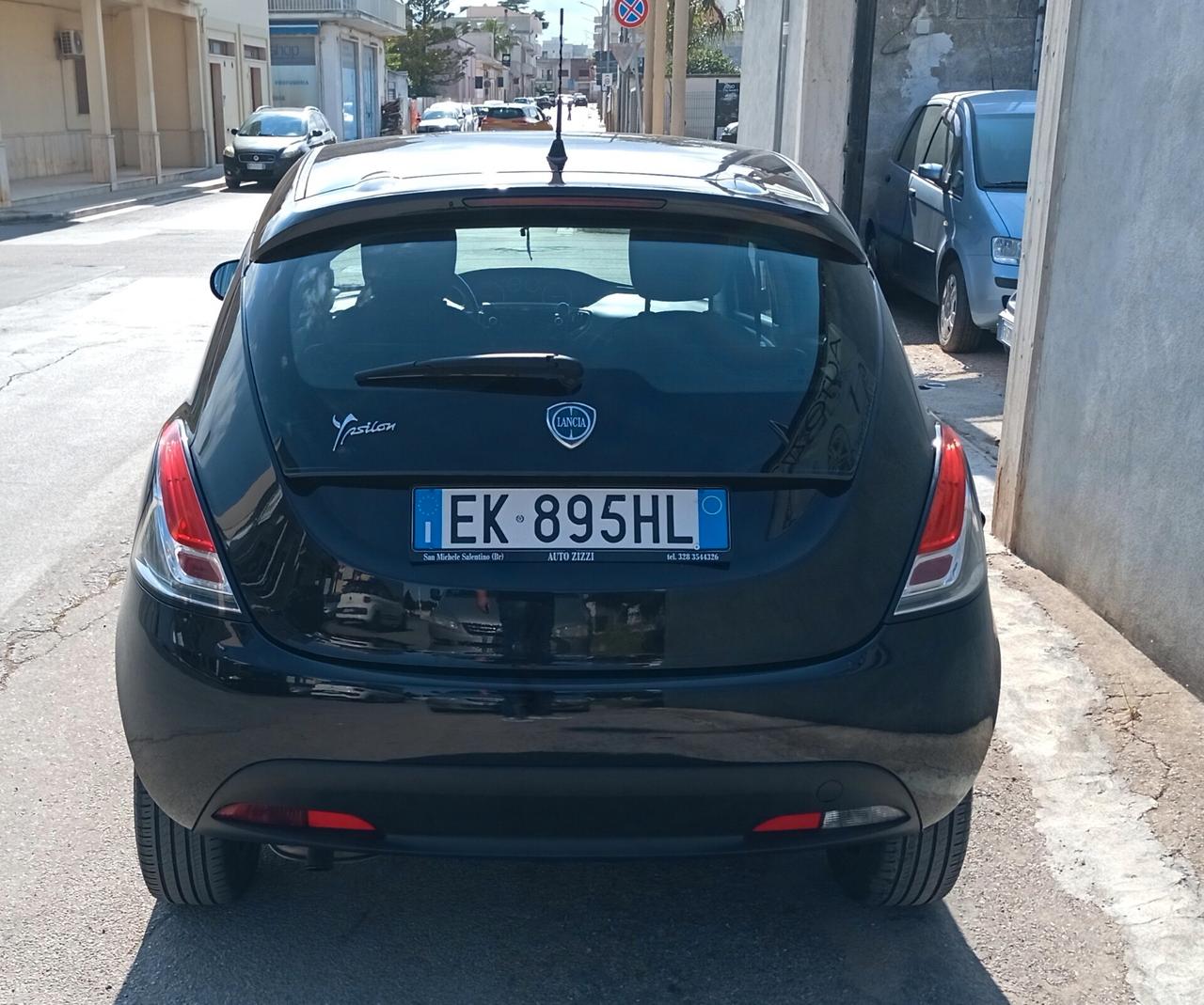 Lancia Ypsilon 1.3 MJT 16V 95 CV 5 porte S&S Silver