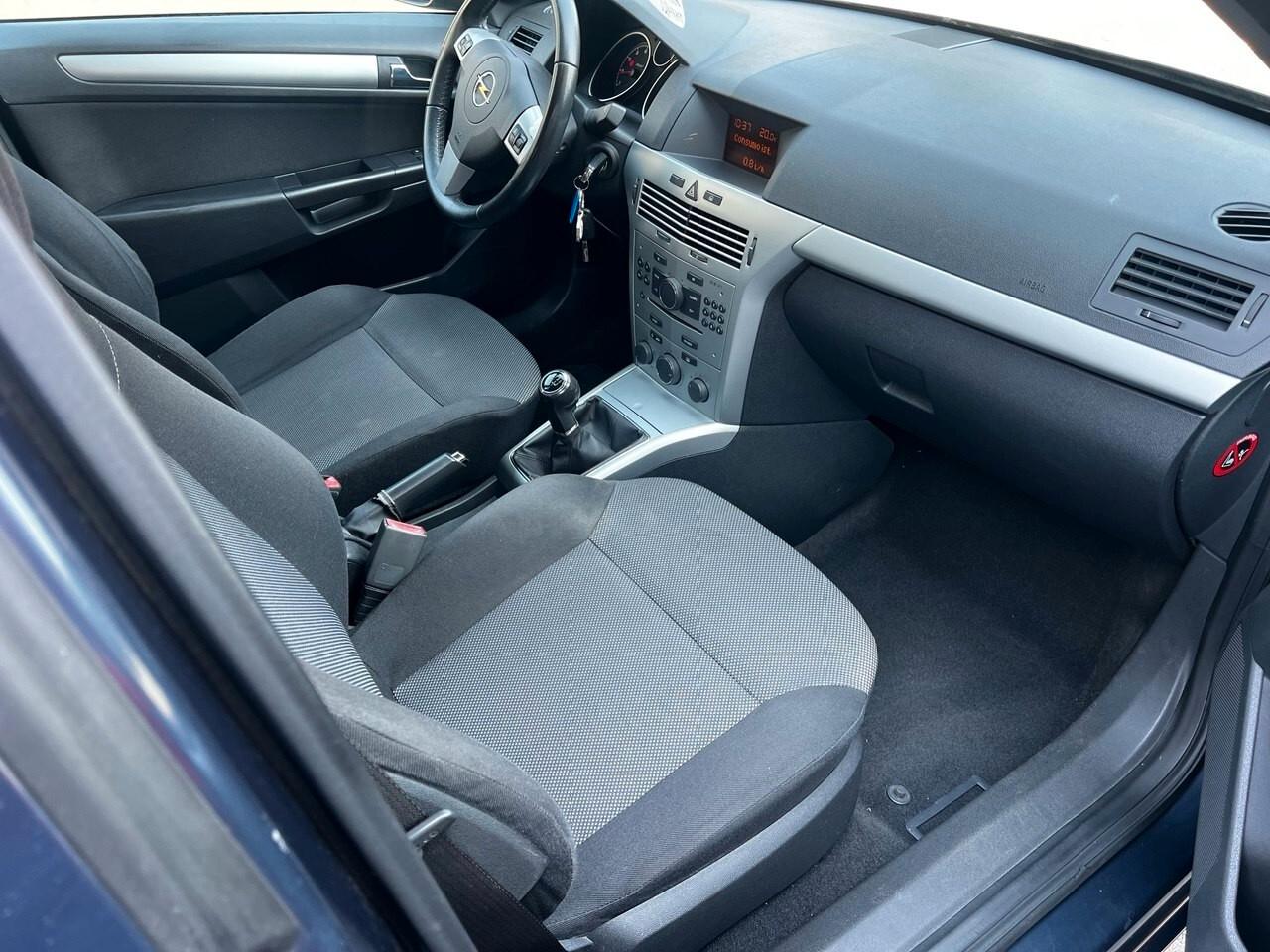 Opel Astra 1.6 16V VVT 5 porte Enjoy