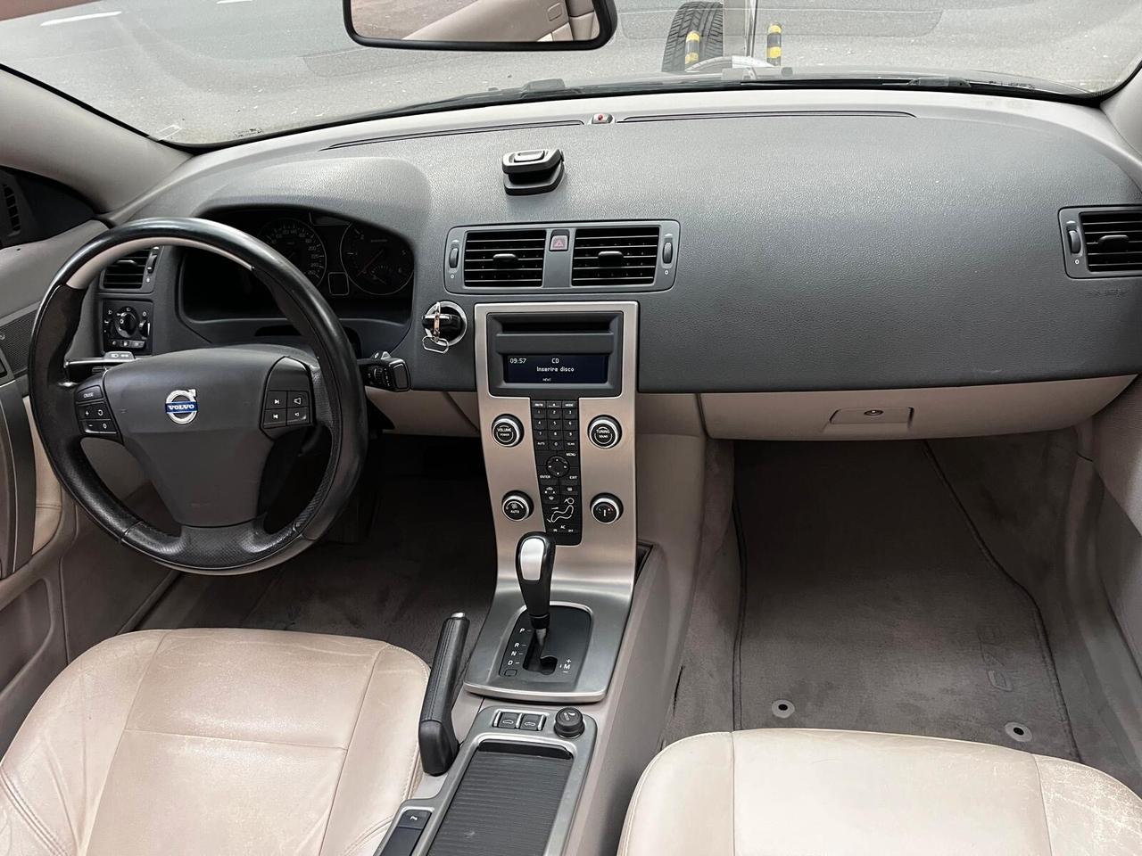 Volvo V70 2.4 D5 Momentum