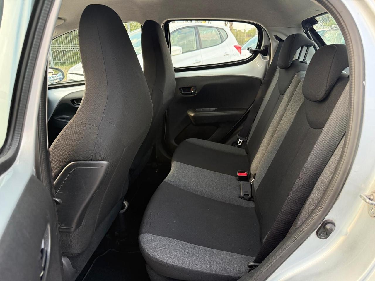 Citroen C1 VTi 68 5 porte Shine Adatta a Neo Patentati