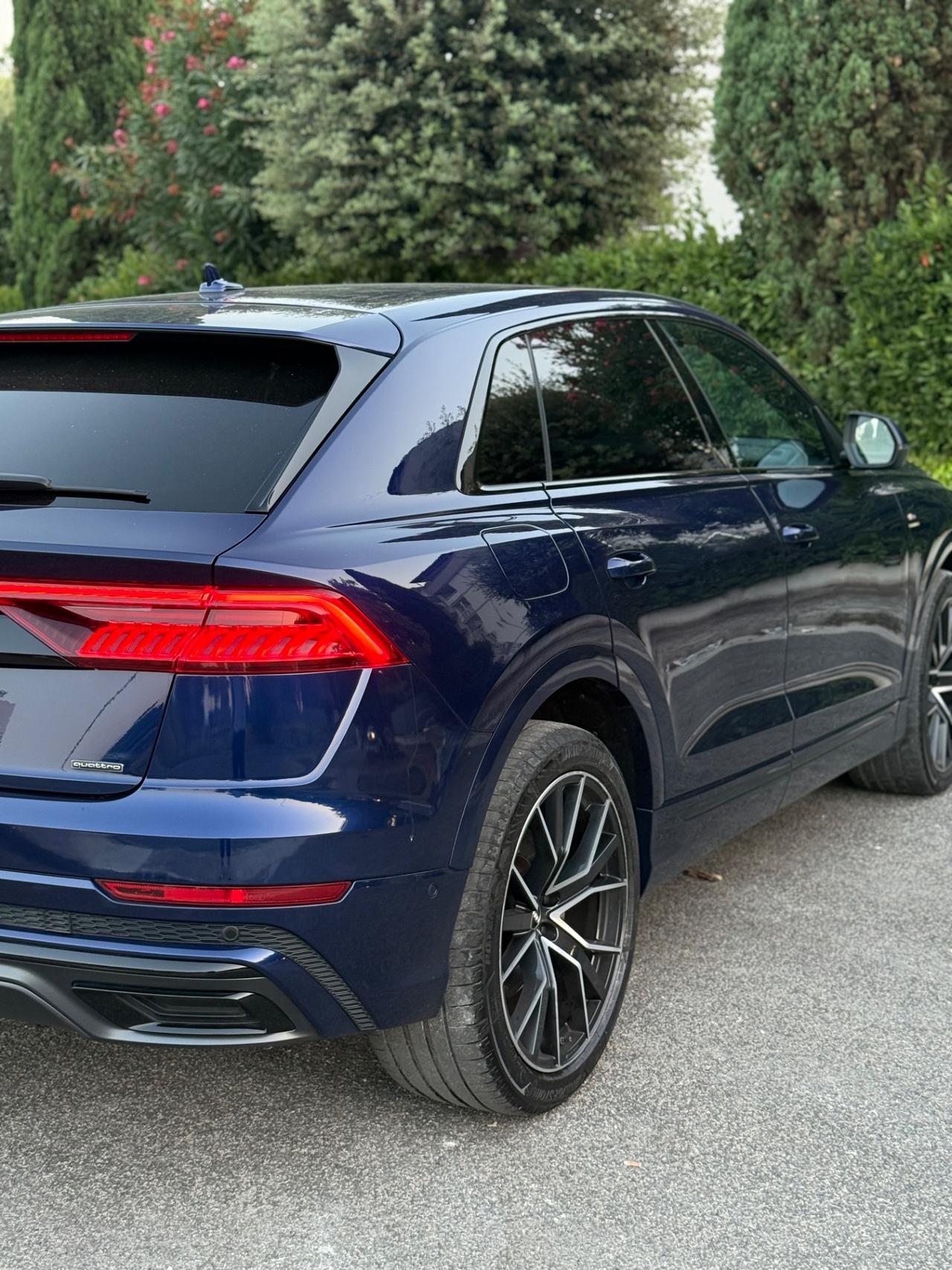 Audi Q8 50 TDI 286 CV quattro S Line Identity Black Italiana Iva esposta