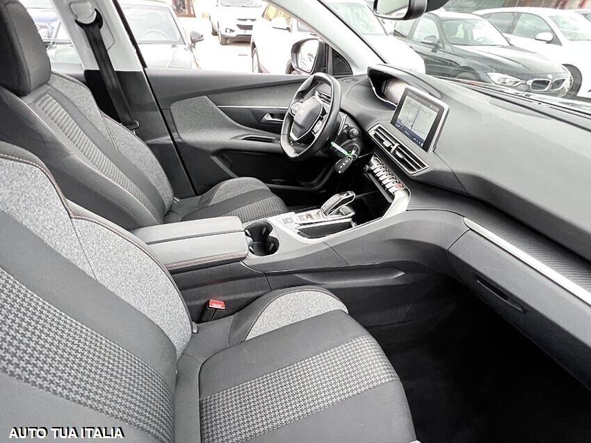 PEUGEOT 3008 1.2 BENZINA NAVI-AUTOMATICA