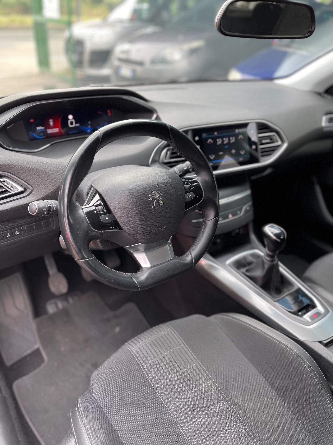 Peugeot 308 PureTech Turbo 130 S&S Allure