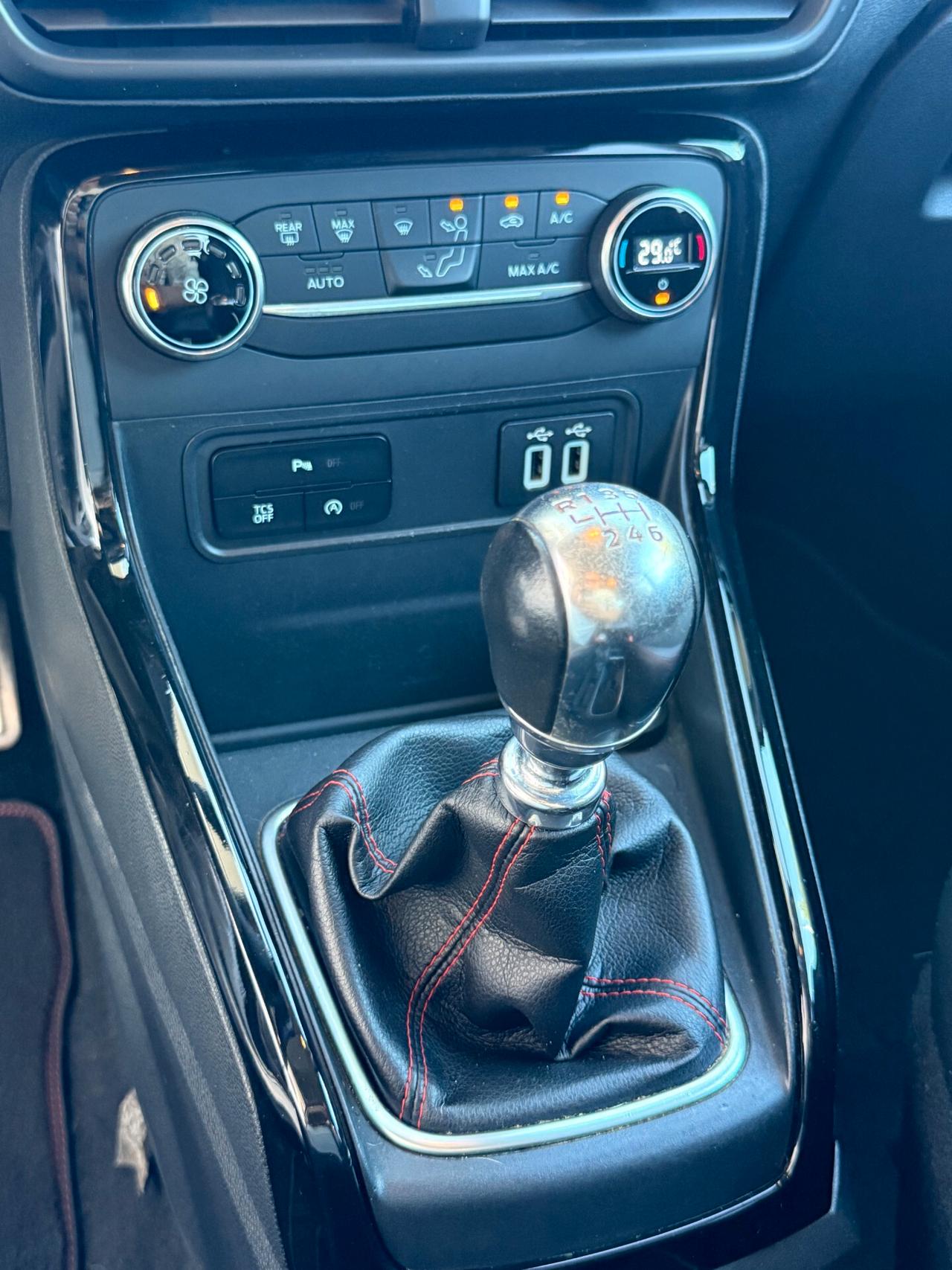 Ford EcoSport 1.5 ecoblue ST-Line Black Edition NAVI,TELECAMERA,ANDROID AUTO,APP CONNECT,ALCANTARA,SCHERMO DIGITAL