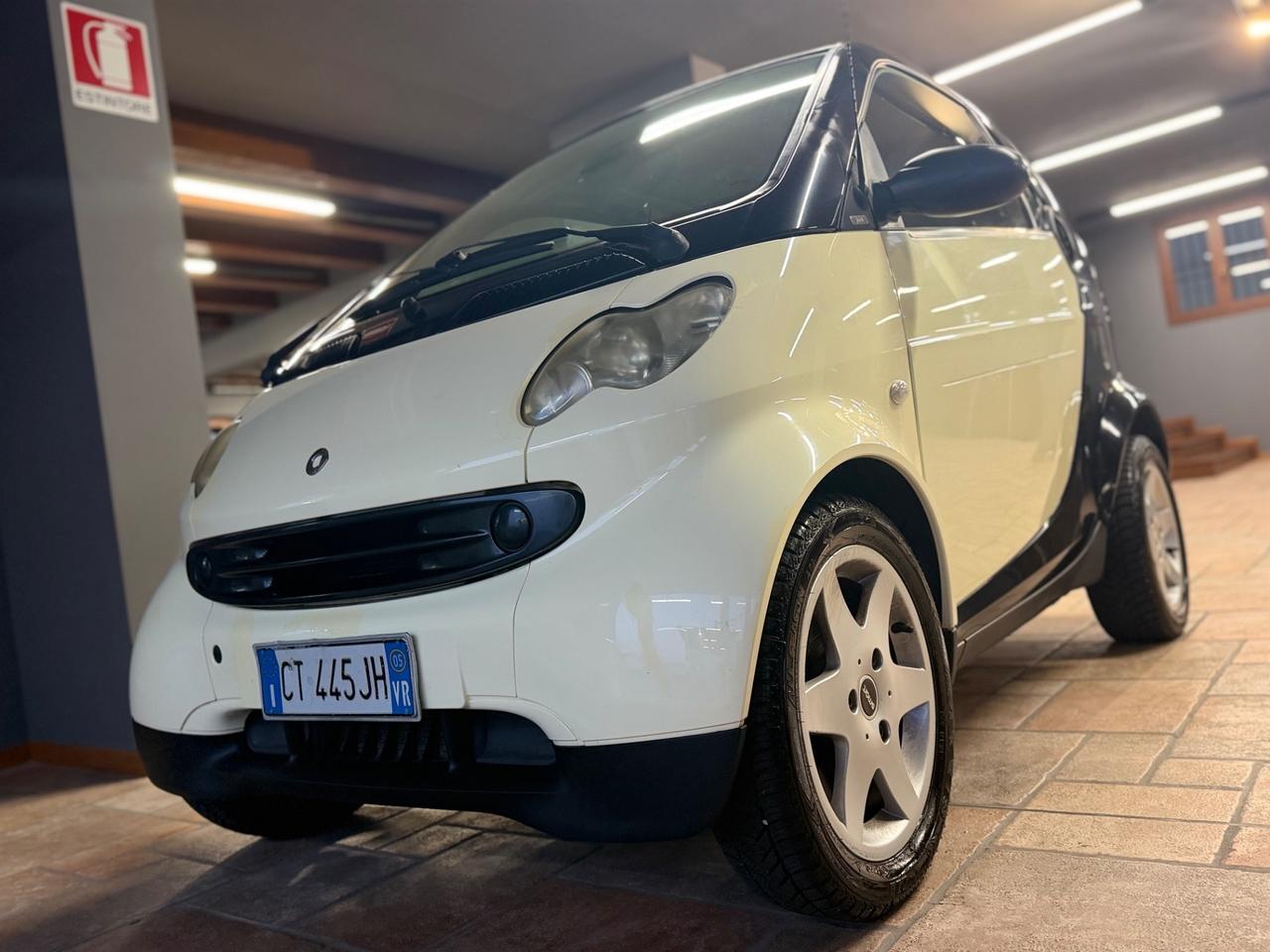Smart ForTwo 700 coupé pure (37 kW)
