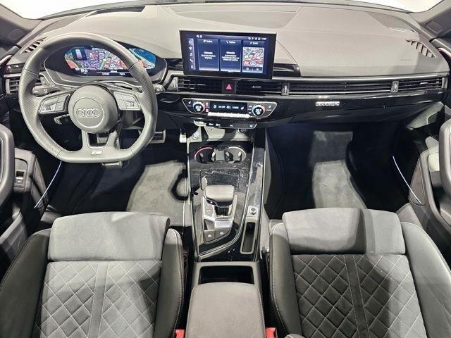 Audi A4 Avant 40 TDI S tronic line edition