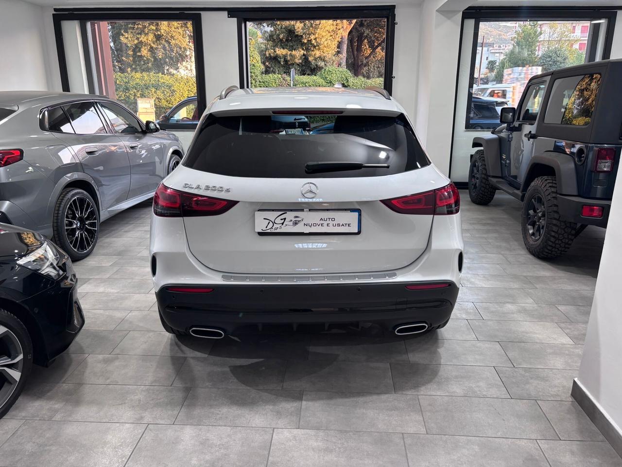 MERCEDES-BENZ GLA200D PREMIUM AMG NAVI-LED