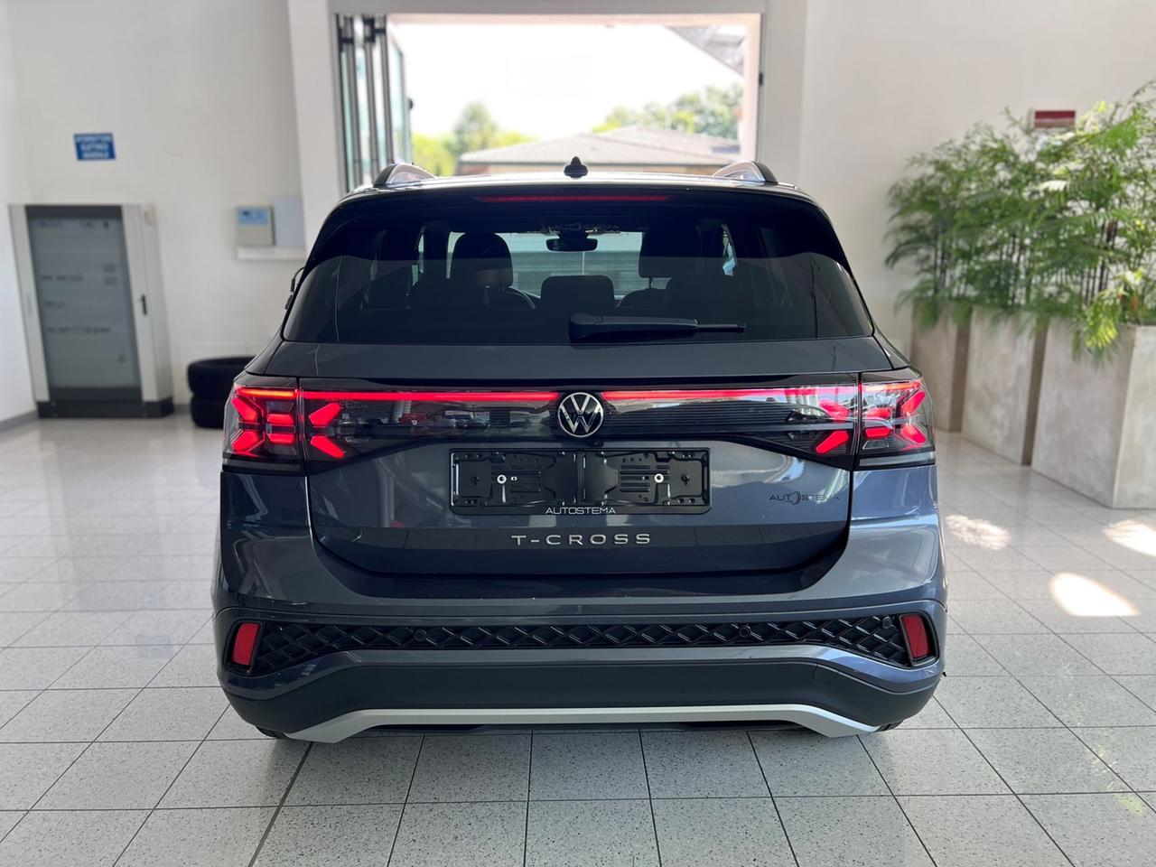VOLKSWAGEN T-Cross 2024 1.0 tsi R-Line 115cv dsg