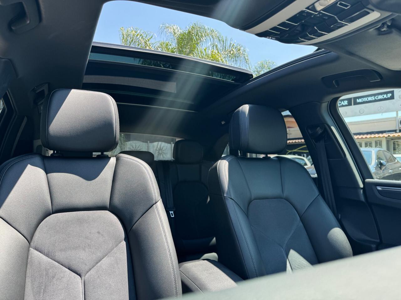 Porsche Macan 2.0 pari al nuovo