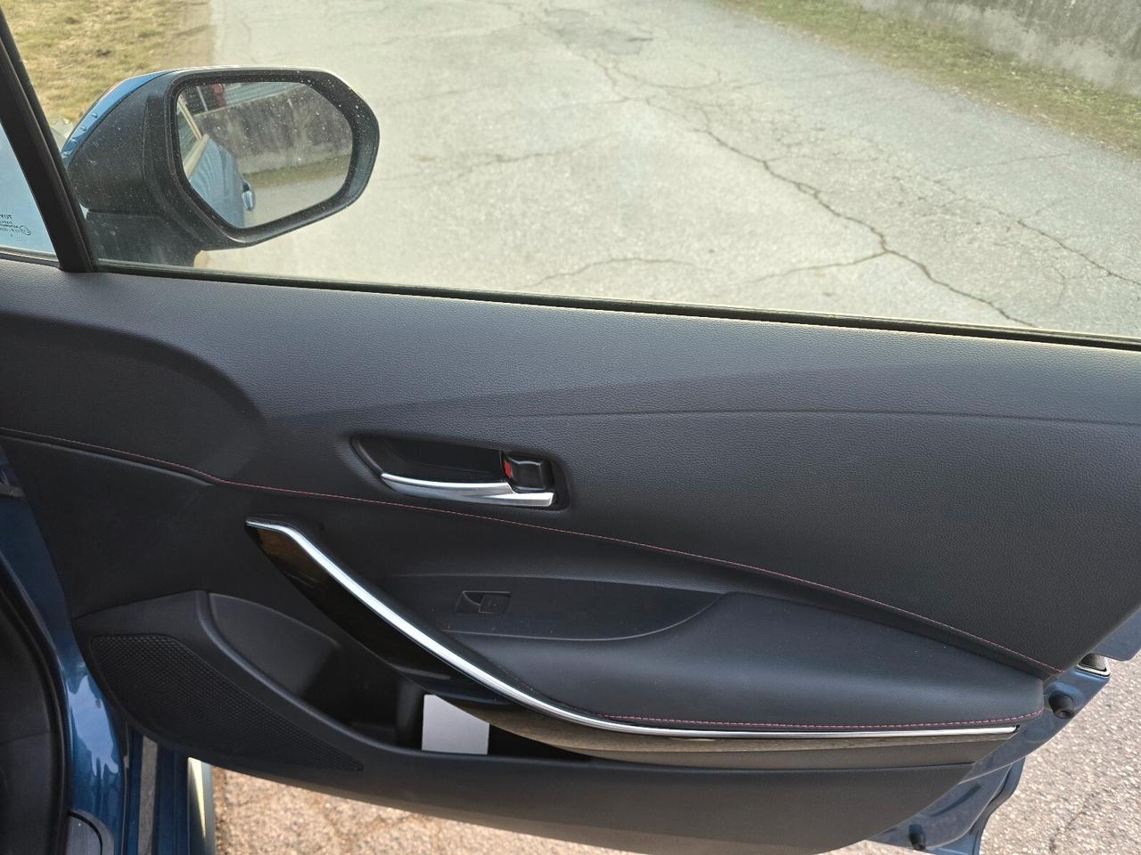 Toyota Corolla Touring Sports 2.0 Hybrid Lounge