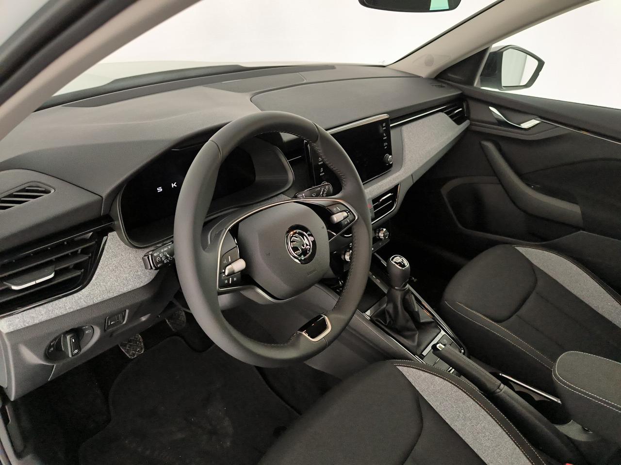 Skoda Kamiq 1.0 tsi black dots 95cv