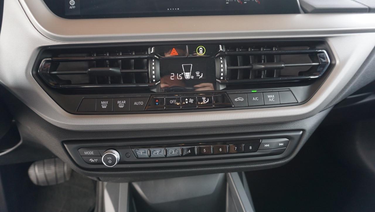 BMW 118 i Business Advantage 140cv auto