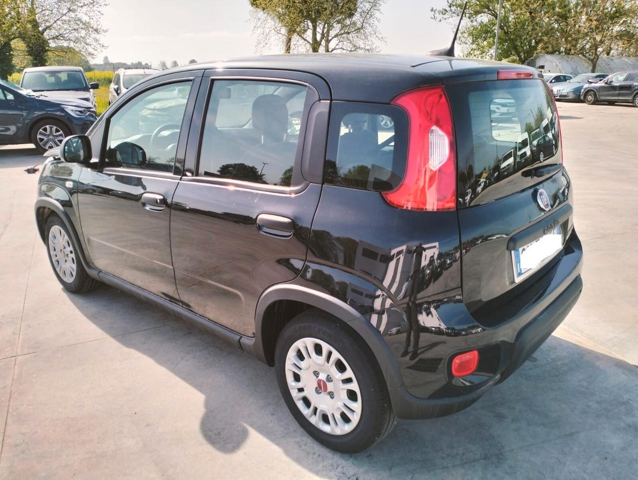 Fiat Panda 1.0 Hybrid - SINISTRATA -