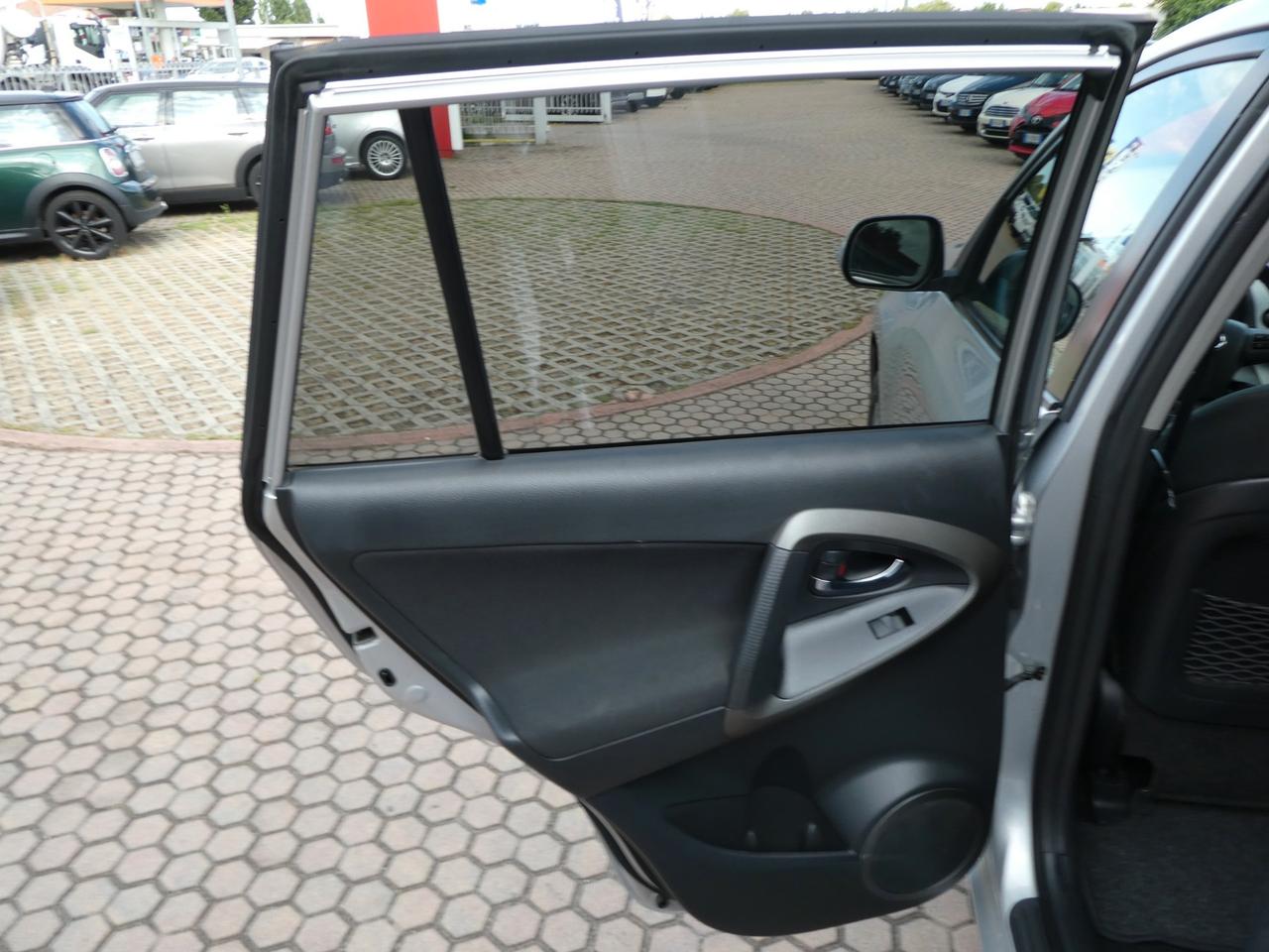 Toyota RAV 4 RAV4 2.2 D-4D 150 CV DPF