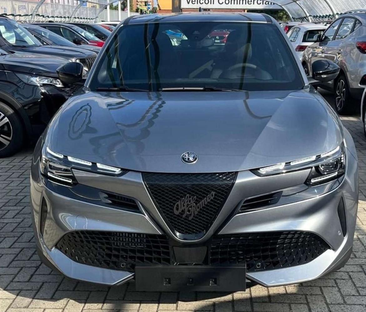 Alfa Romeo Junior 1.2 136 CV Hybrid eDCT6 Speciale AUTO A NOLEGGIO