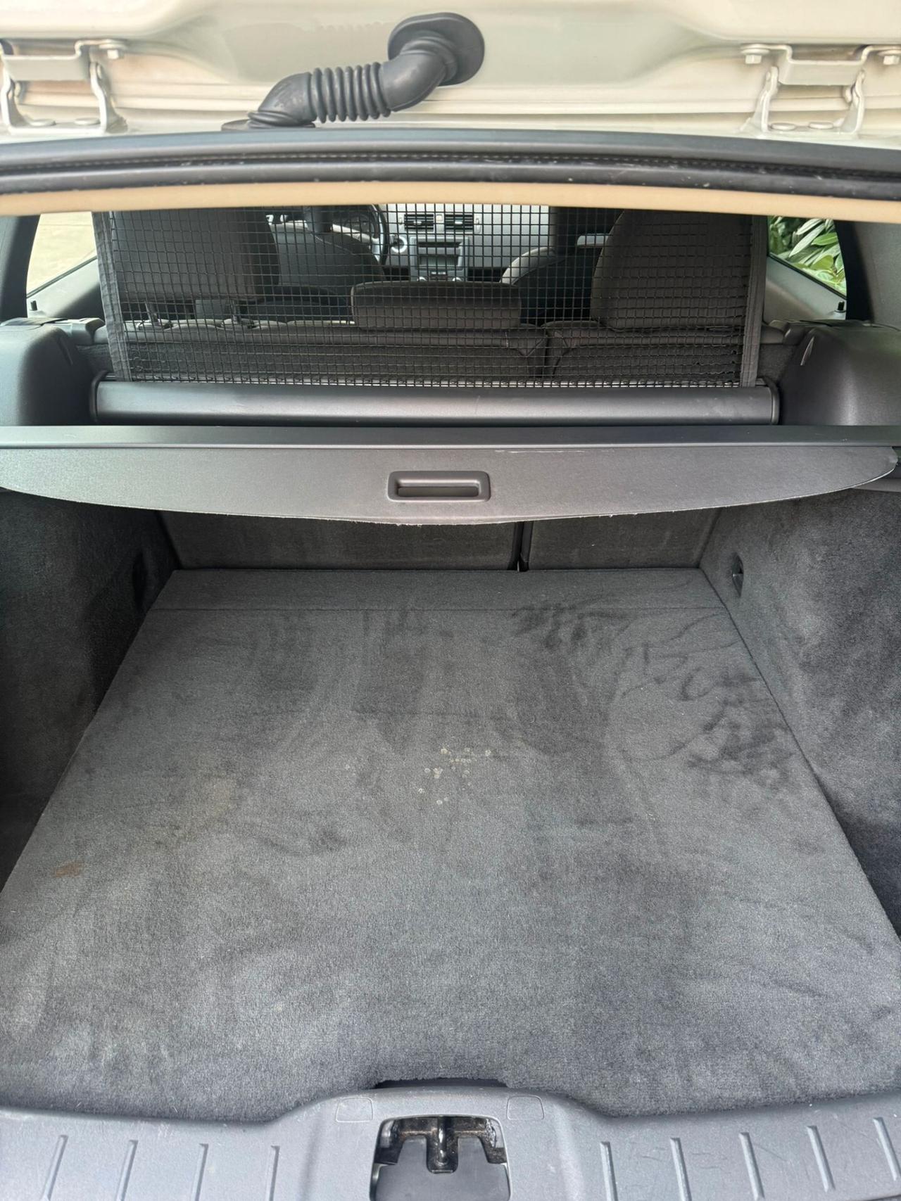 Volvo V50 D2 R-design
