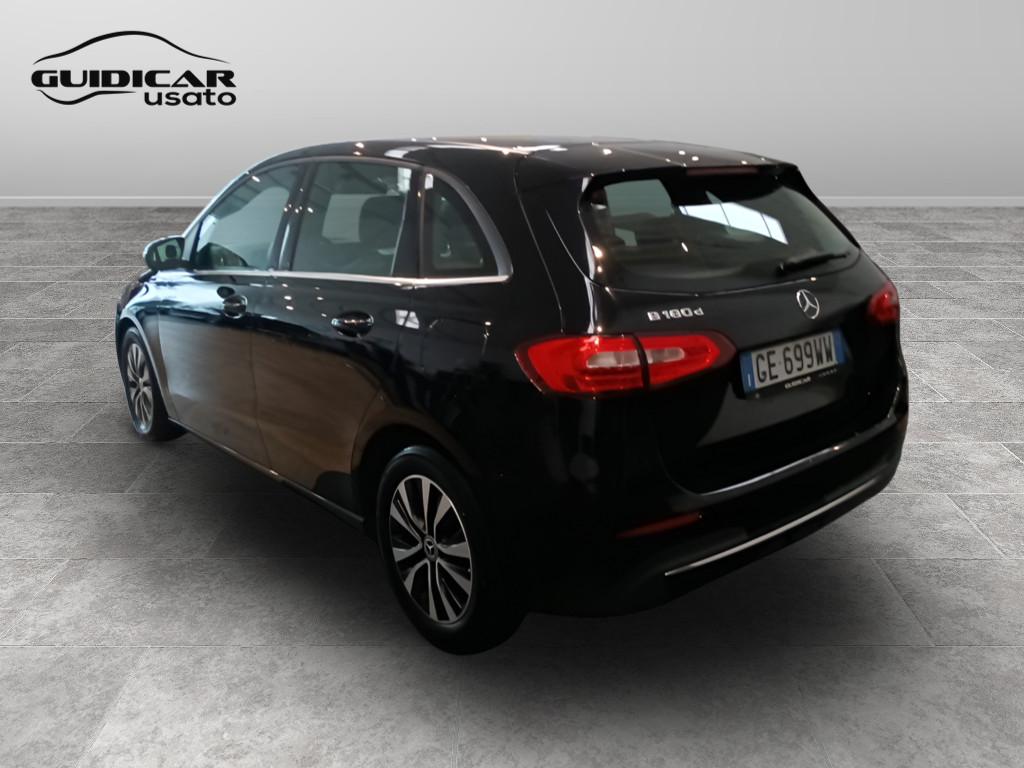 Mercedes-Benz Classe B - W247 2018 - B 180 d Sport auto