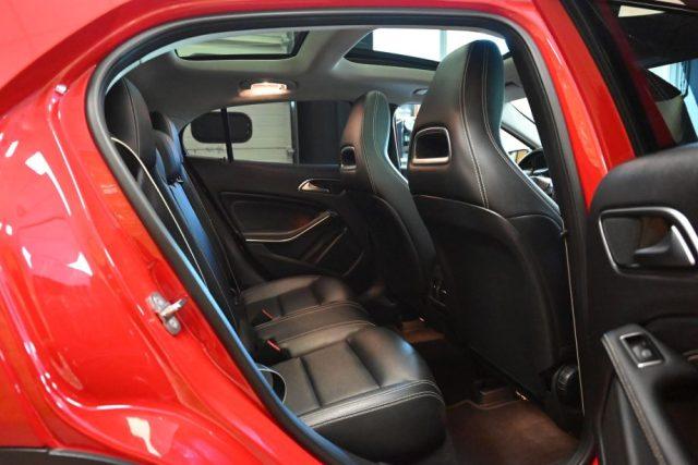 MERCEDES-BENZ GLA 200 PREMIUM AMG AUTO TETTO CAM PELLE LED 19"STRAFULL!!