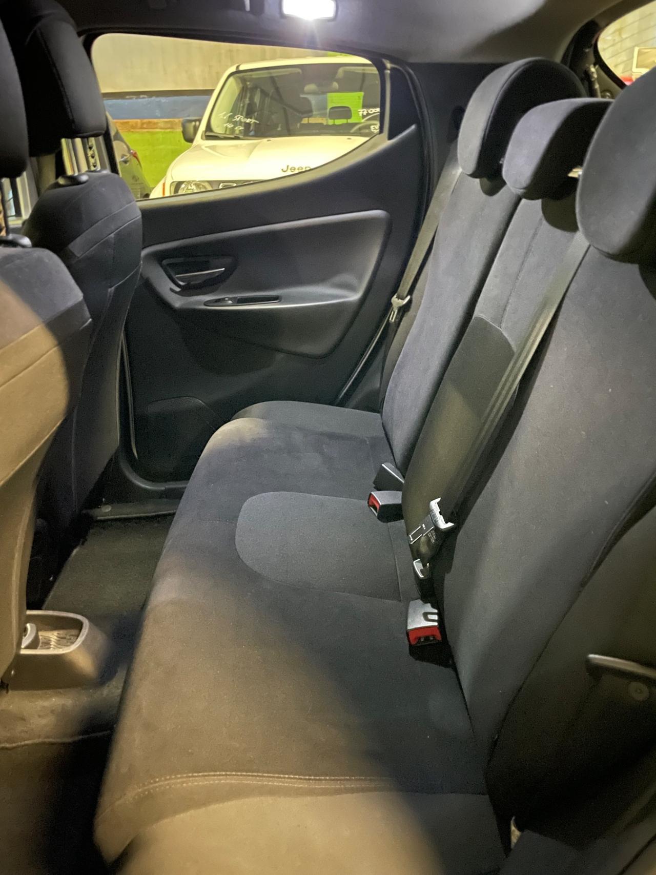 Lancia Ypsilon 1.2 Neopatentati Euro 6