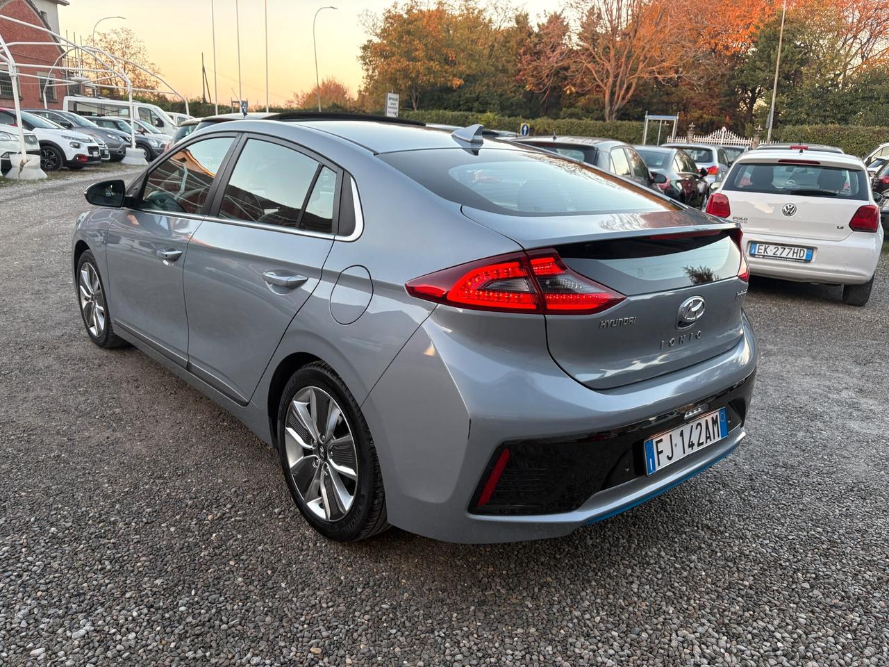 Hyundai Ioniq 1.6 Hybrid -Full