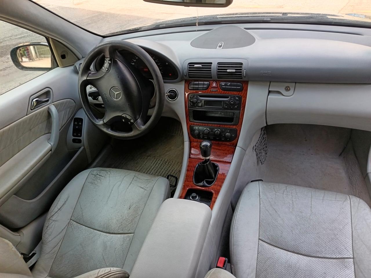 Mercedes-benz C 220 CDI 2004 ok neo patente
