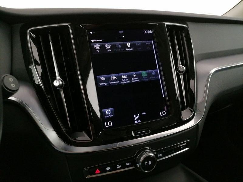 Volvo V60 2.0 b3 Momentum Business Pro auto 8m my21