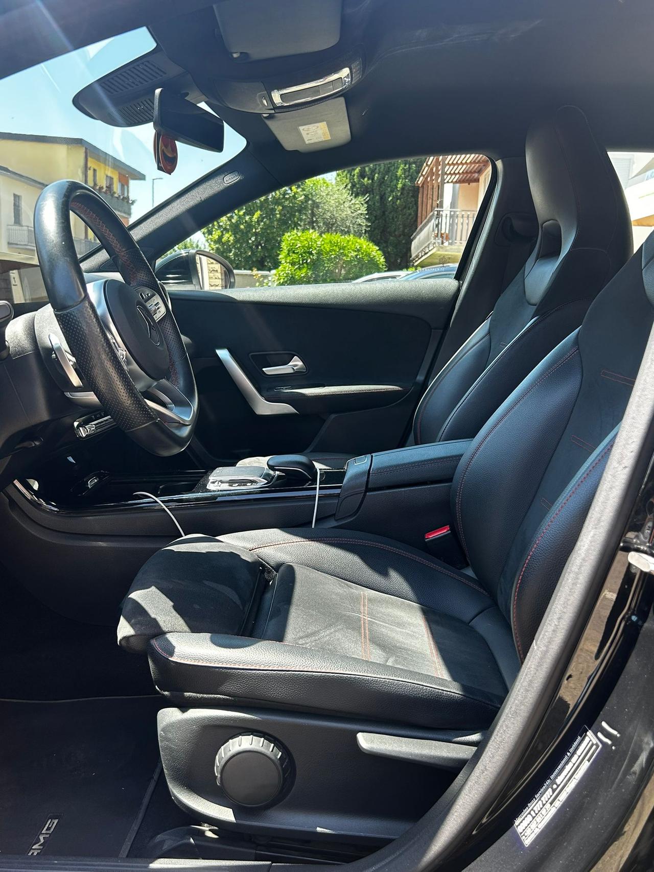 Mercedes-Benz A 180 Premium AMG