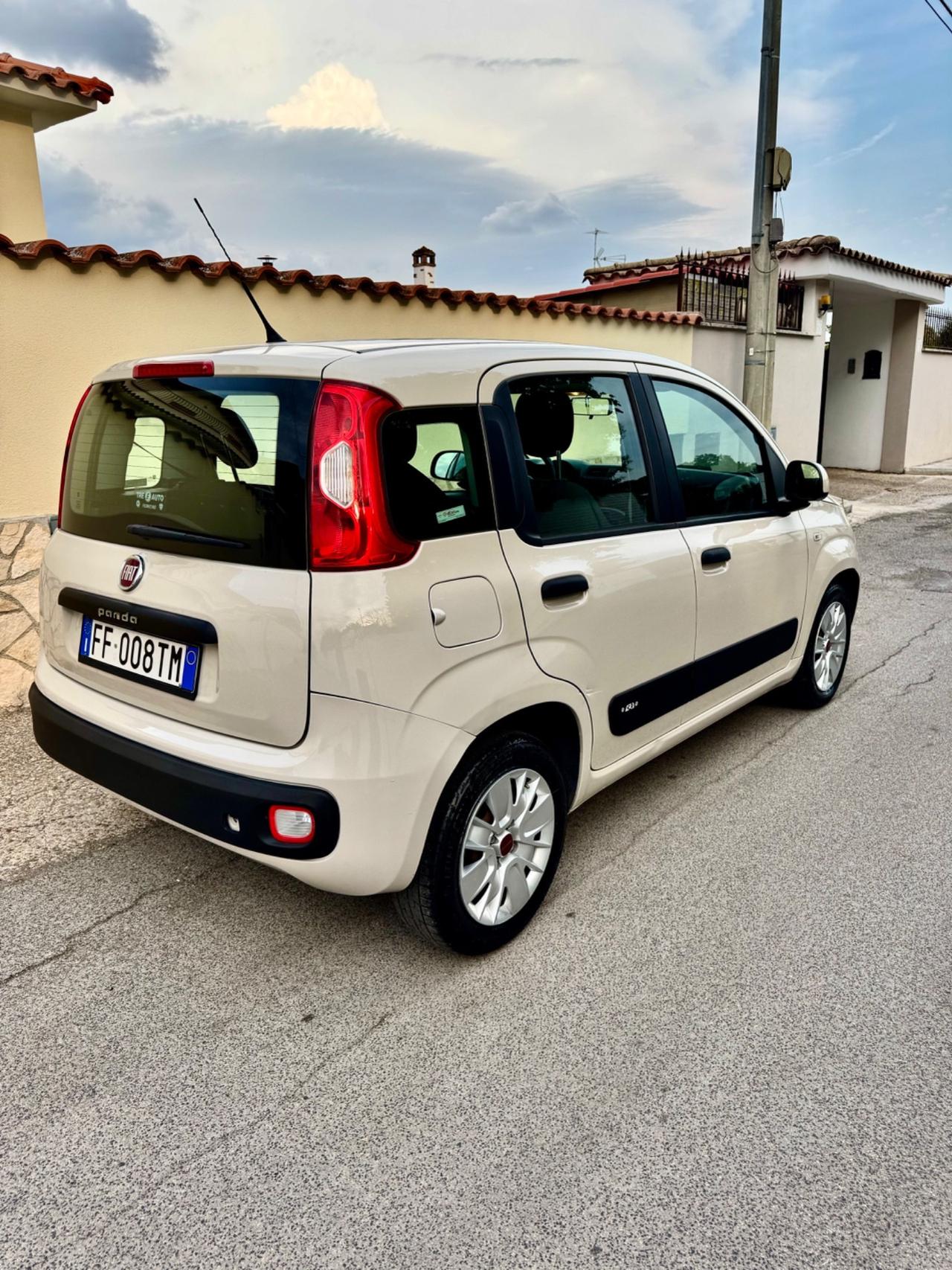 Fiat Panda 1.2 Lounge 2017 uniproprietaria