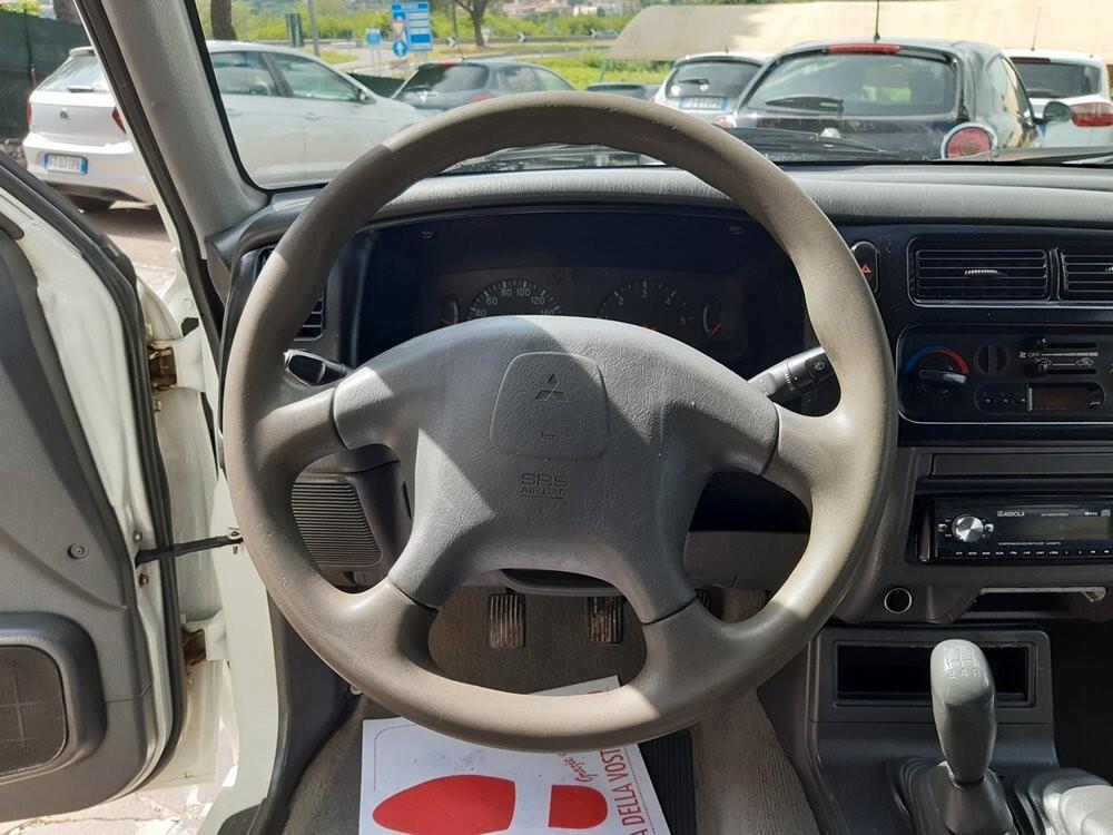 Mitsubishi L200 2.5 TD cat 4WD Club Cab