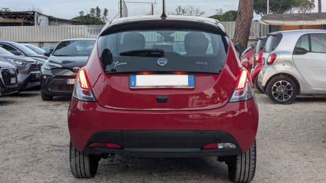 LANCIA Ypsilon HYBRID GOLD FIREFLY 1.0cc 70cv