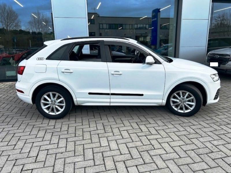 Audi Q3 2.0 TDI 120 CV Sport