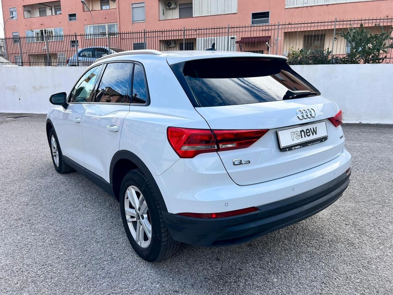 Audi Q3 35 TDI quattro S tronic Business Sport