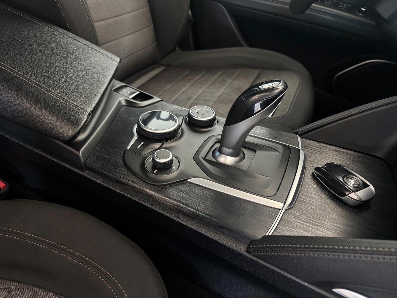 Alfa Romeo Stelvio 2.2 Turbodiesel 190 CV AT8 RWD Business