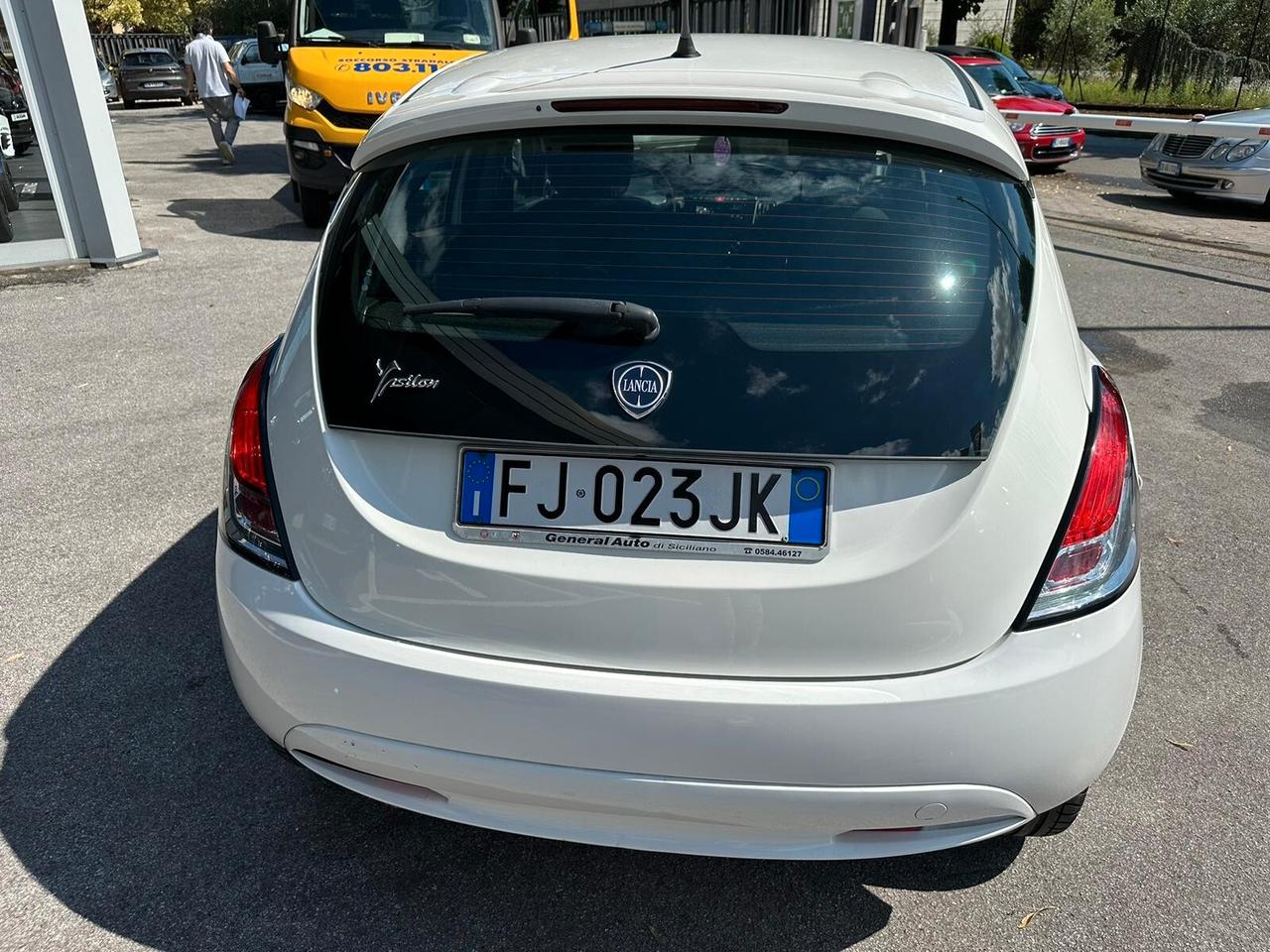 Lancia Ypsilon 1.2 69 CV 5 porte GPL Ecochic Silver