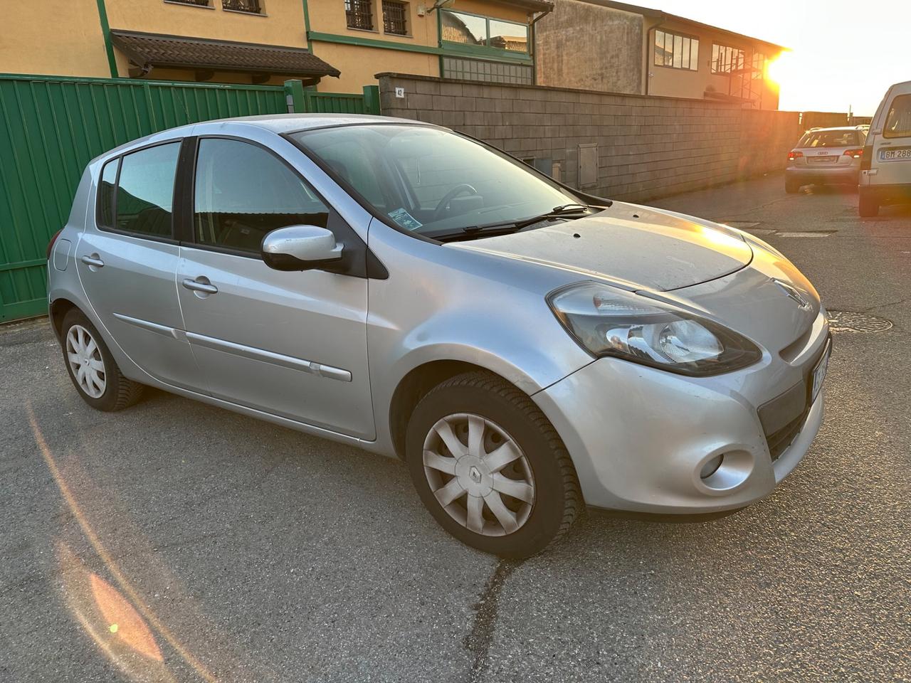 Renault Clio 1.2 BENZINA NEOPATENTATI