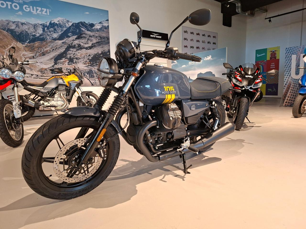 Moto Guzzi V7 Euro 5 Plus 105° anniversario