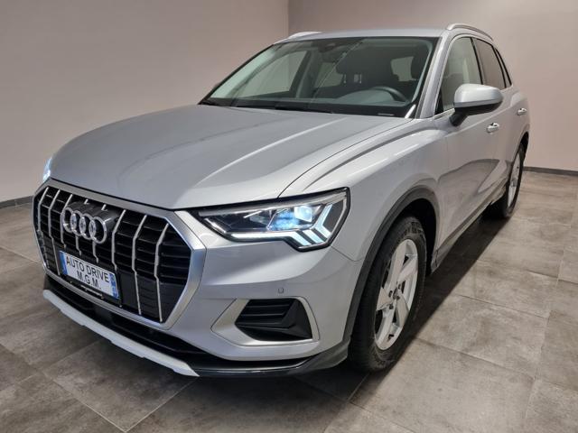 AUDI Q3 35 TDI S tronic Business Advanced