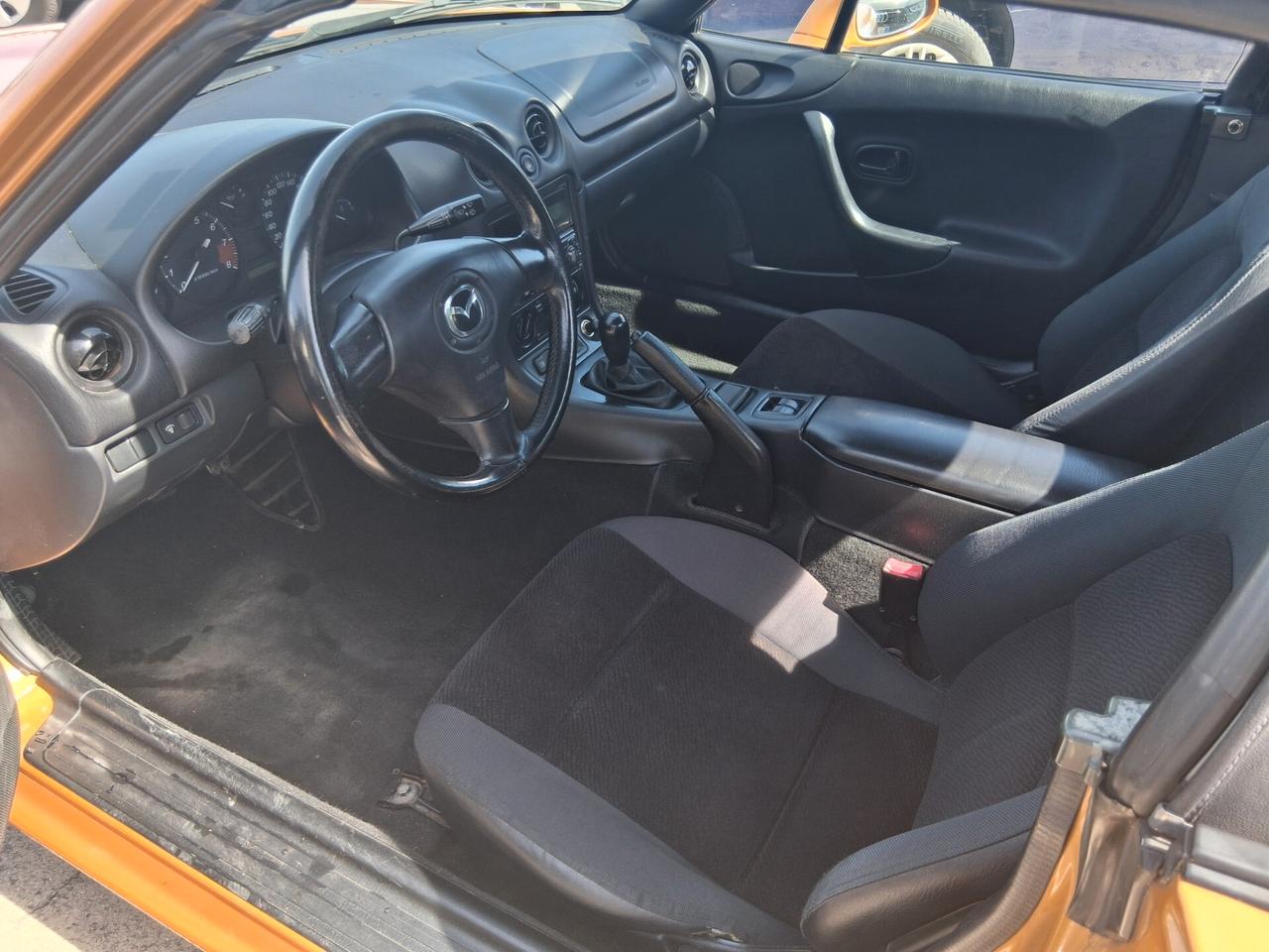 Mazda MX-5 1.6i 16V cat