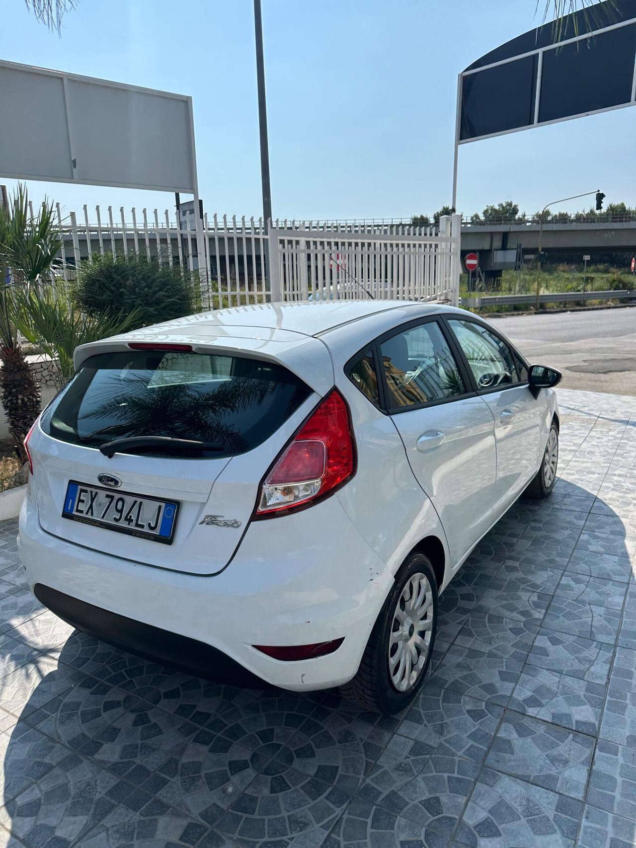 Ford Fiesta 1.5 TDCi 75CV 5 porte