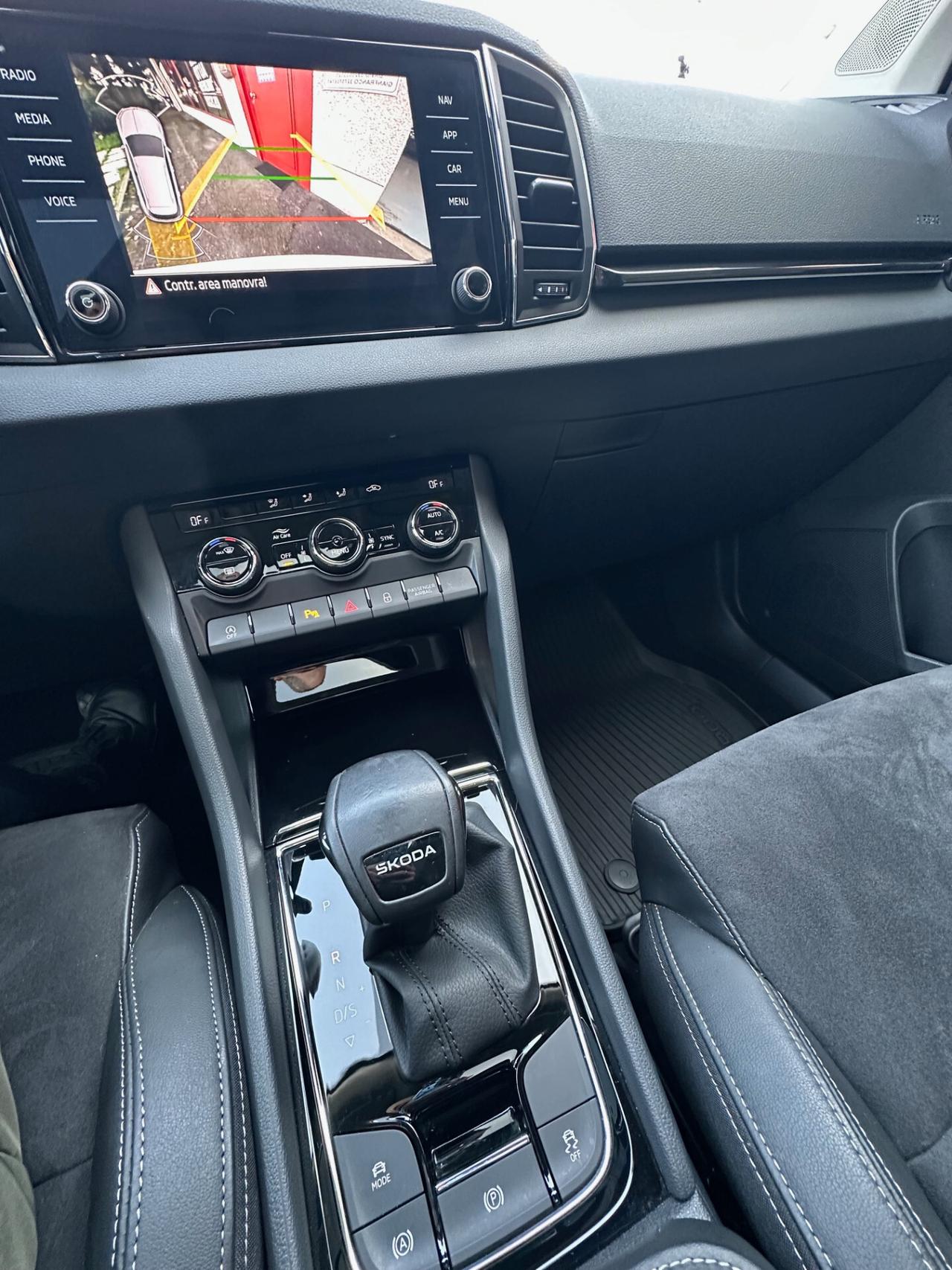 Skoda Karoq 1.5 tsi Executive dsg unipr. TETTO GARANZIA