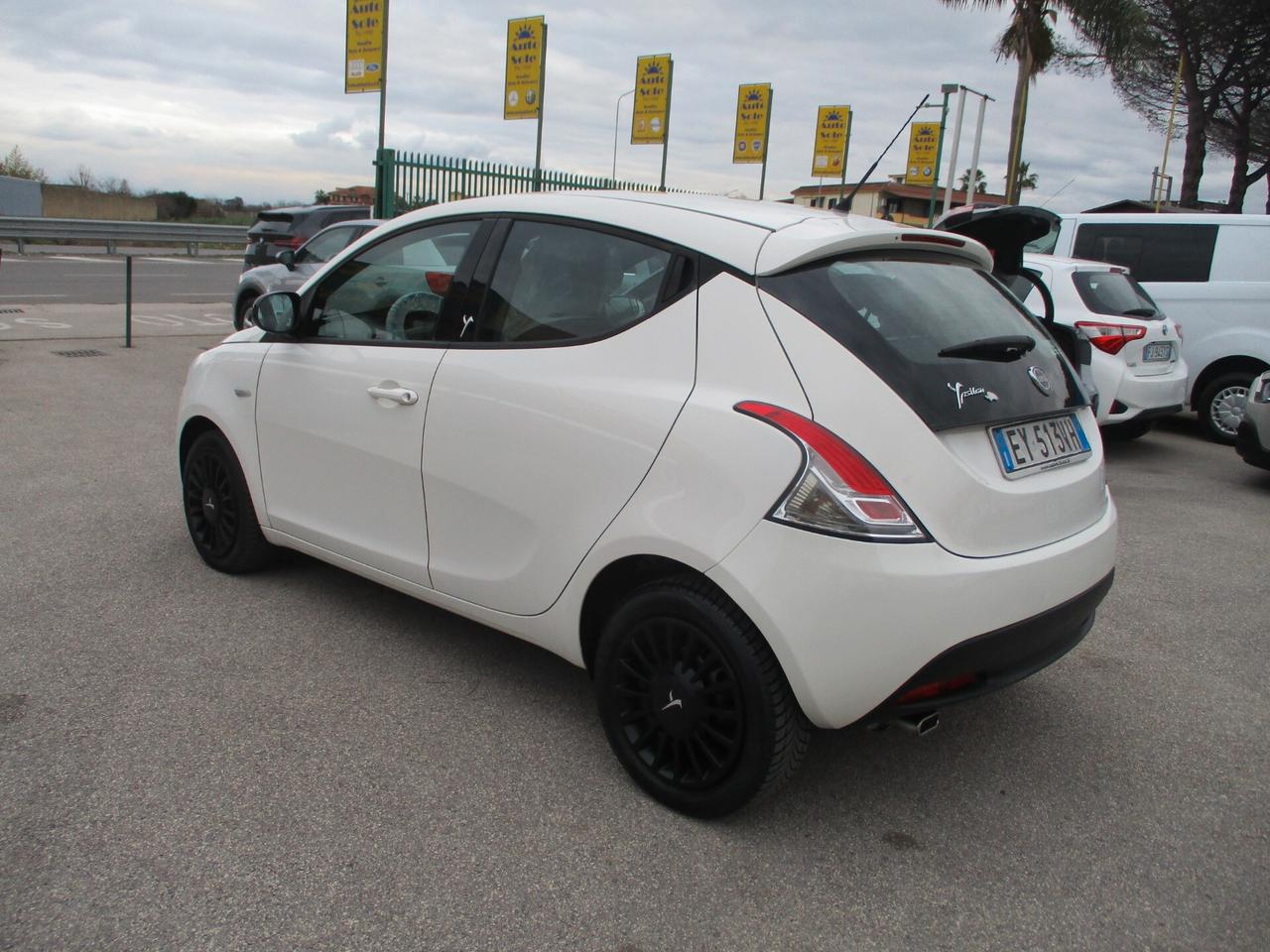 Lancia Ypsilon 1.2 ECOCHIC GPL DI SERIE ELEFANTINO
