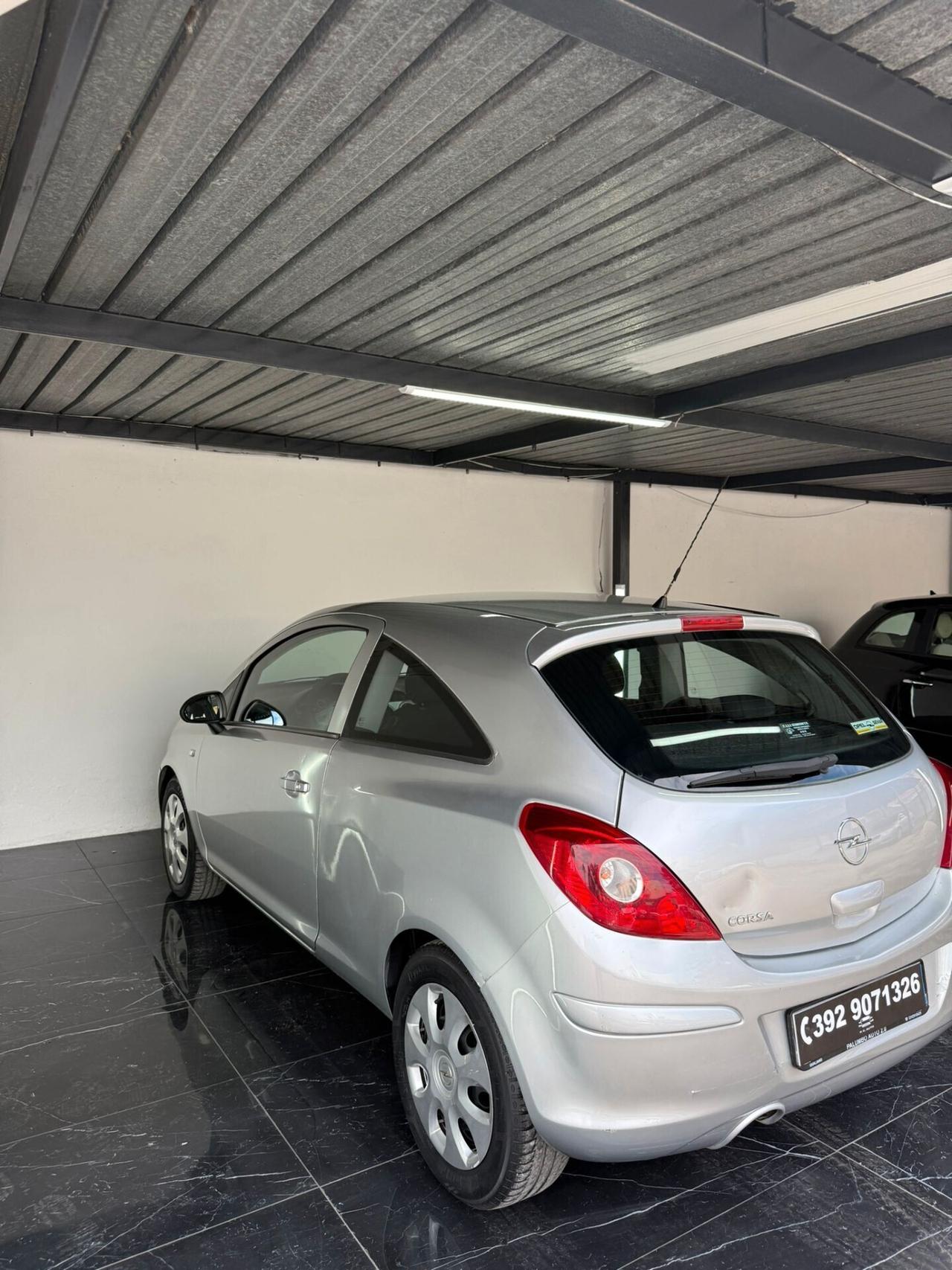 Opel Corsa 1.2 80CV 3 porte GPL-TECH Club