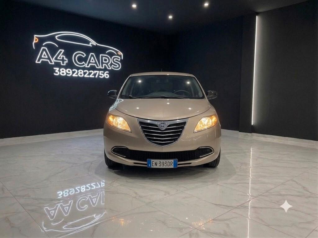 Lancia Ypsilon 1.3 MJT 75 CV Unyca